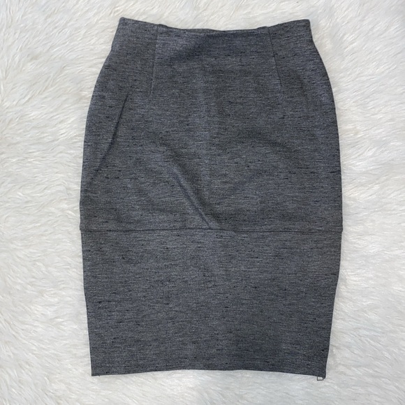 Wilfred Aritzia Skirt- Pencil Damask Lace textured stretch-Side Zippers - Picture 2 of 8